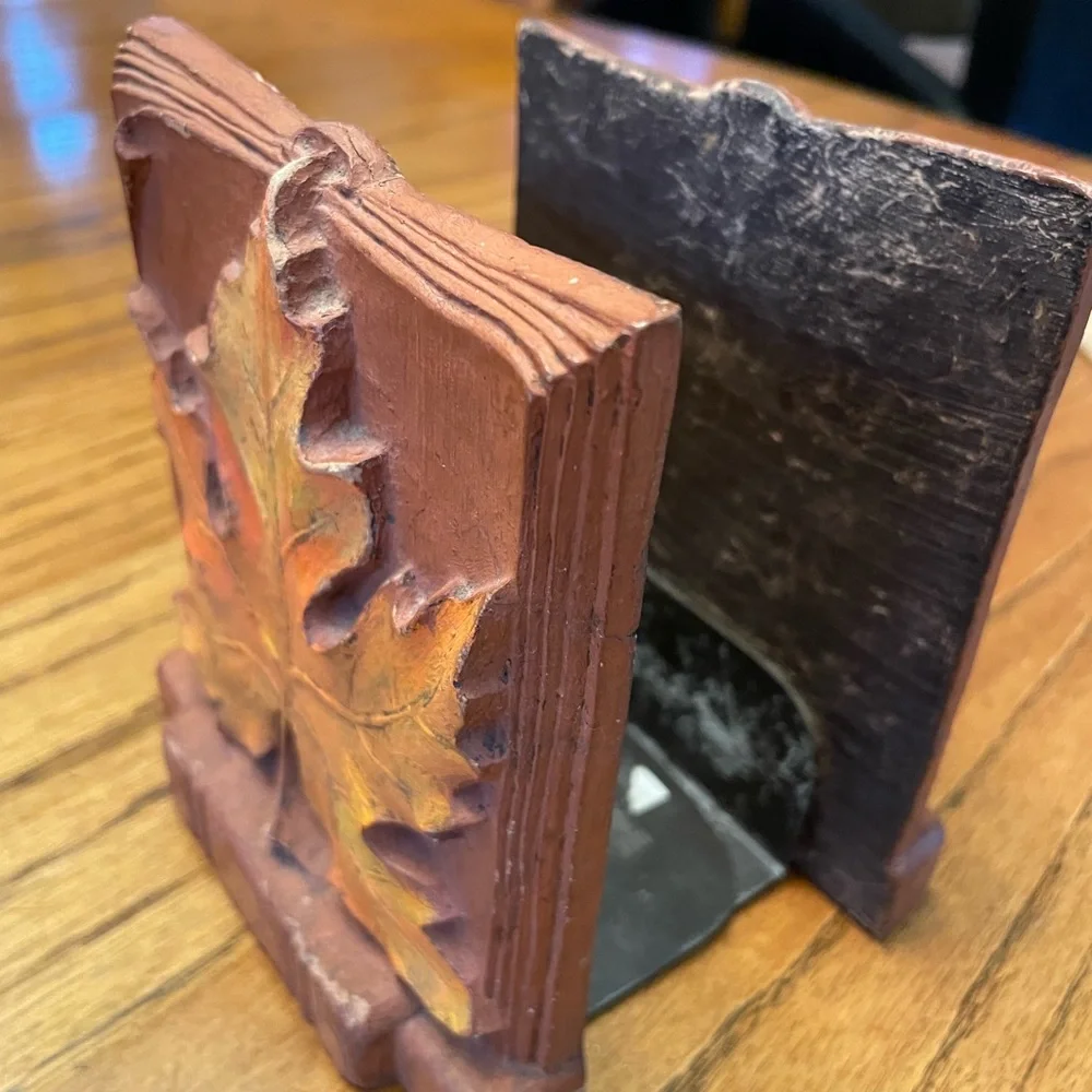Maple leaf vintage bookends - preowned